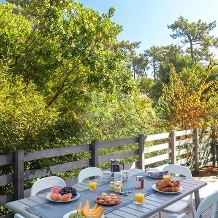 Paisible Avec Piscine Chauffee Et Wi-fi - Fr-1-736-50